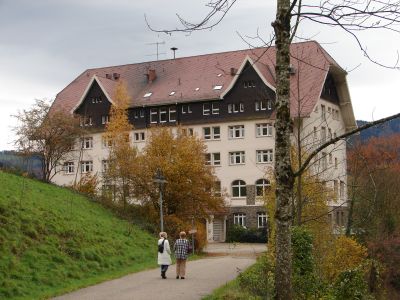 Wir nähern uns dem Eingang