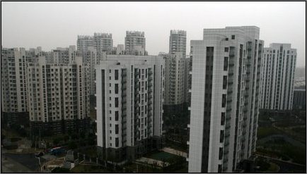 Nachbarwohnviertel bei Tag - sauber angelegt in ca. 4 Jahren