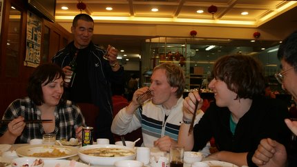 Mario bei meiner Junggessellenparty - alle seine guten Vorsätze wie weggeblasen.