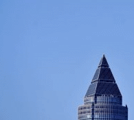 Flugzeugbefreiter Himmel über Frankfurt