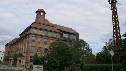 Curiebau - Fakultäten von Physik- und Biochemie sind hier untergebracht